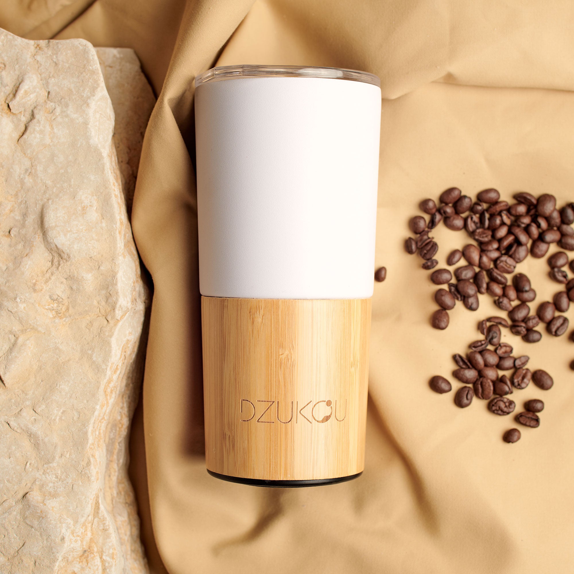 Set aus Thermosflasche und Kaffeebecher