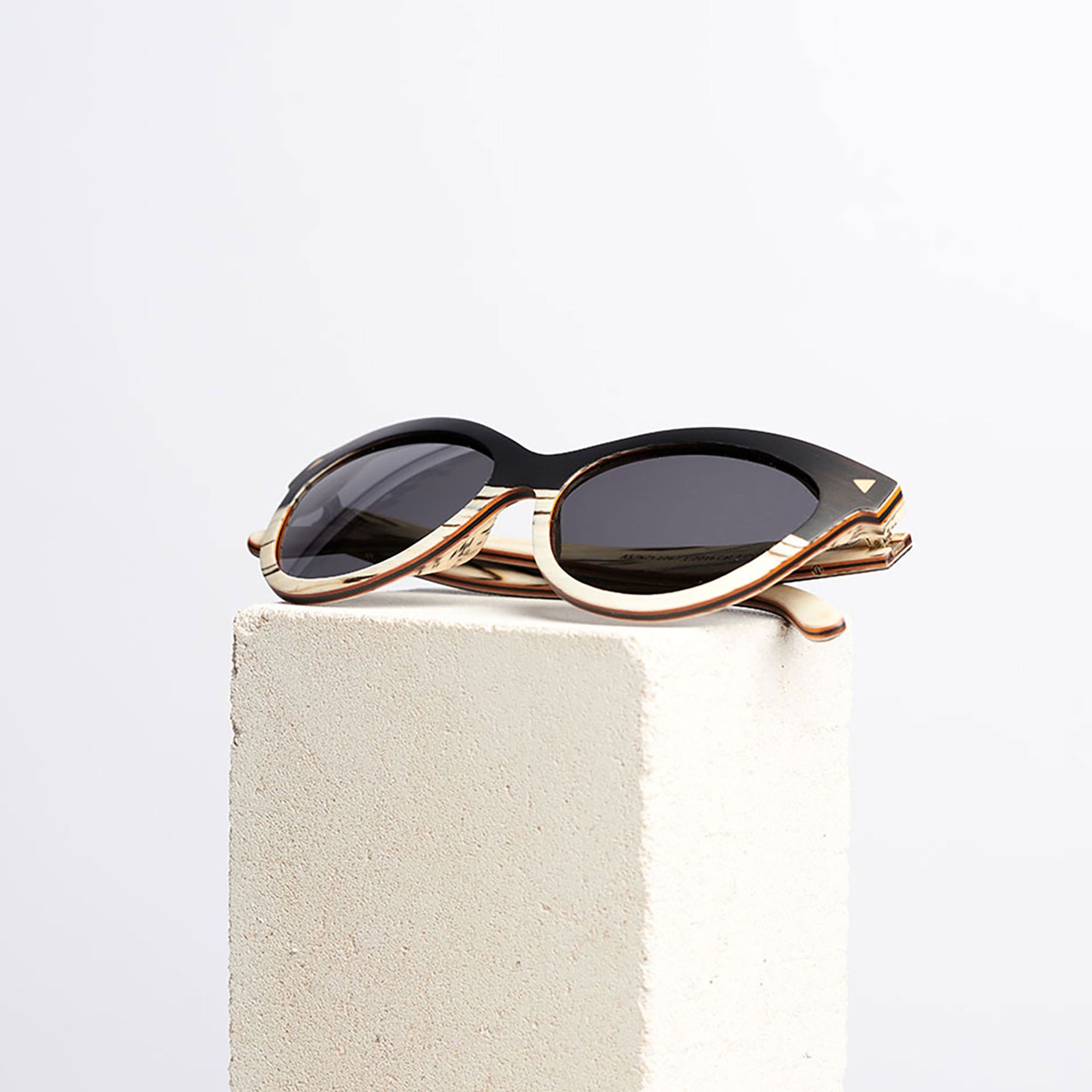 French Séduction – Holzsonnenbrille für Damen